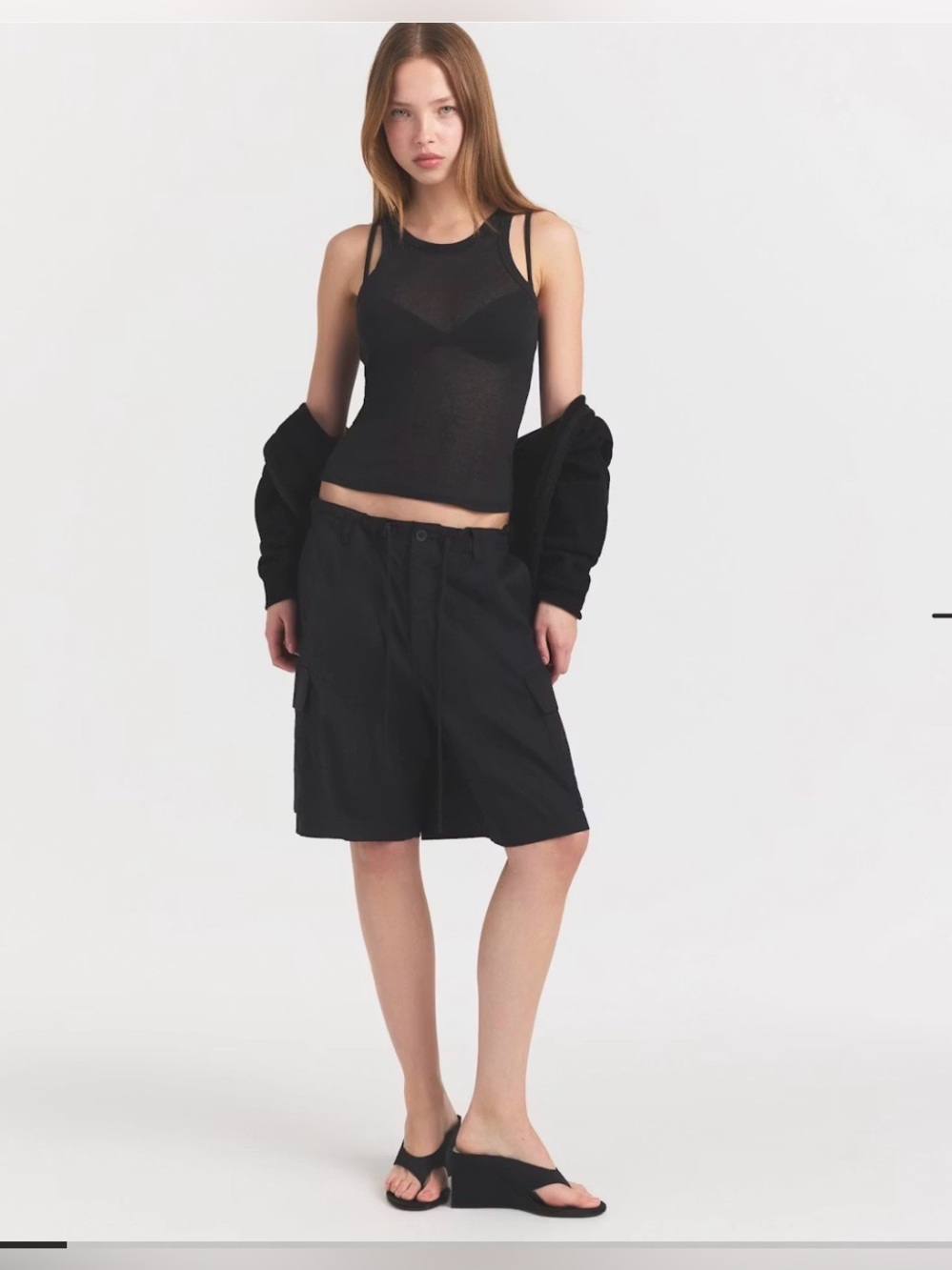 SKIMS WOVEN COTTON CARGO SHORT SLE: B-SHO-11680W COLOR: ONYX SIZE: XS